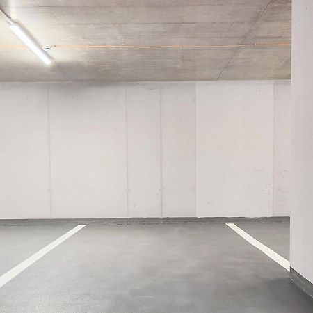 布拉迪斯拉发Wings - Brand New - Presidential Garden - Free Parking公寓 外观 照片